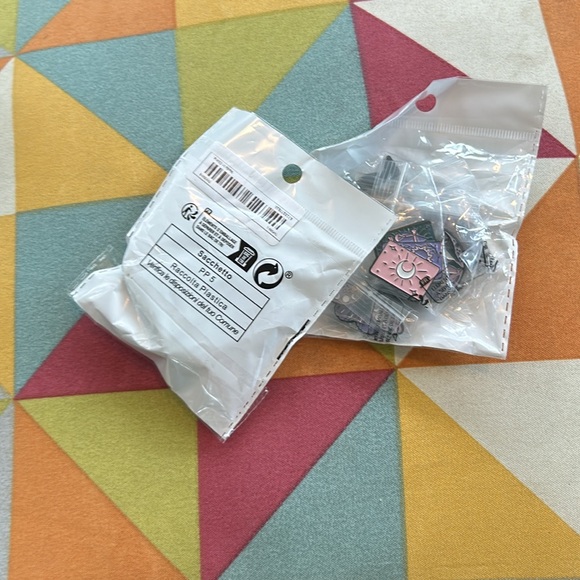 Set of 5 purple “witchy vibes” alloy pins - Picture 5 of 5